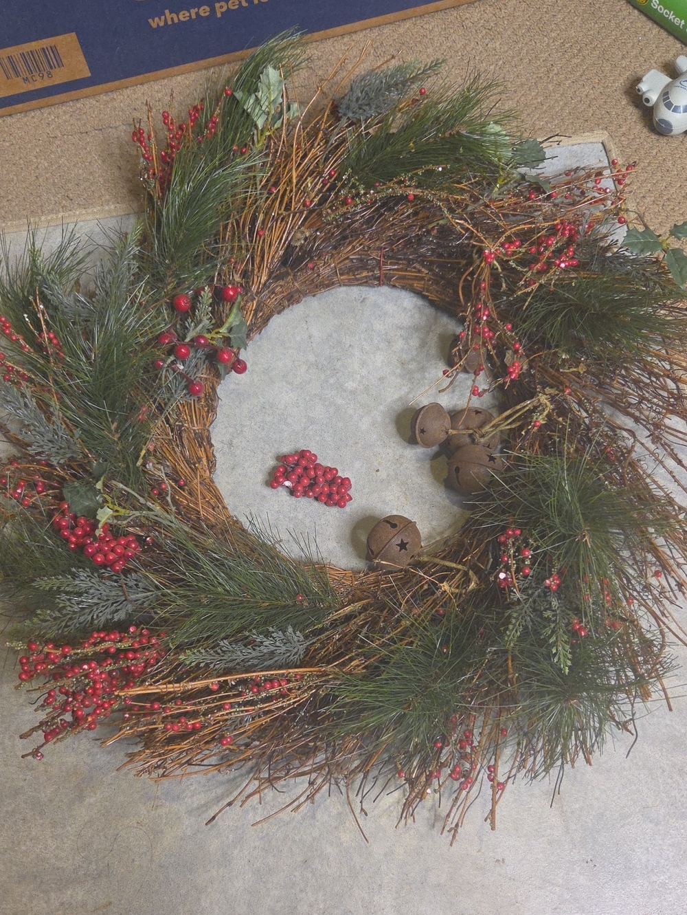 Festive Pine and Berry Holiday Wreath - Red Berries